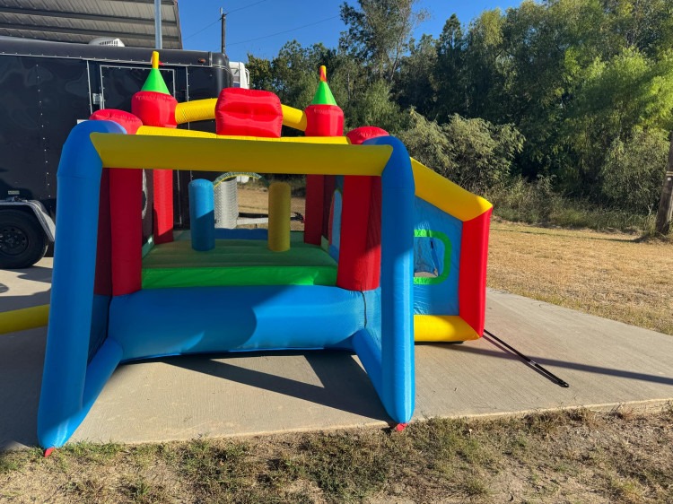 Toddler bounce house